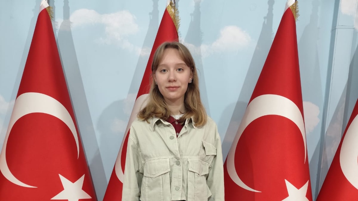 YAŞAYAN OKUL BAHÇESİ KATEGORİSİNDE ŞAMPİYONUZ